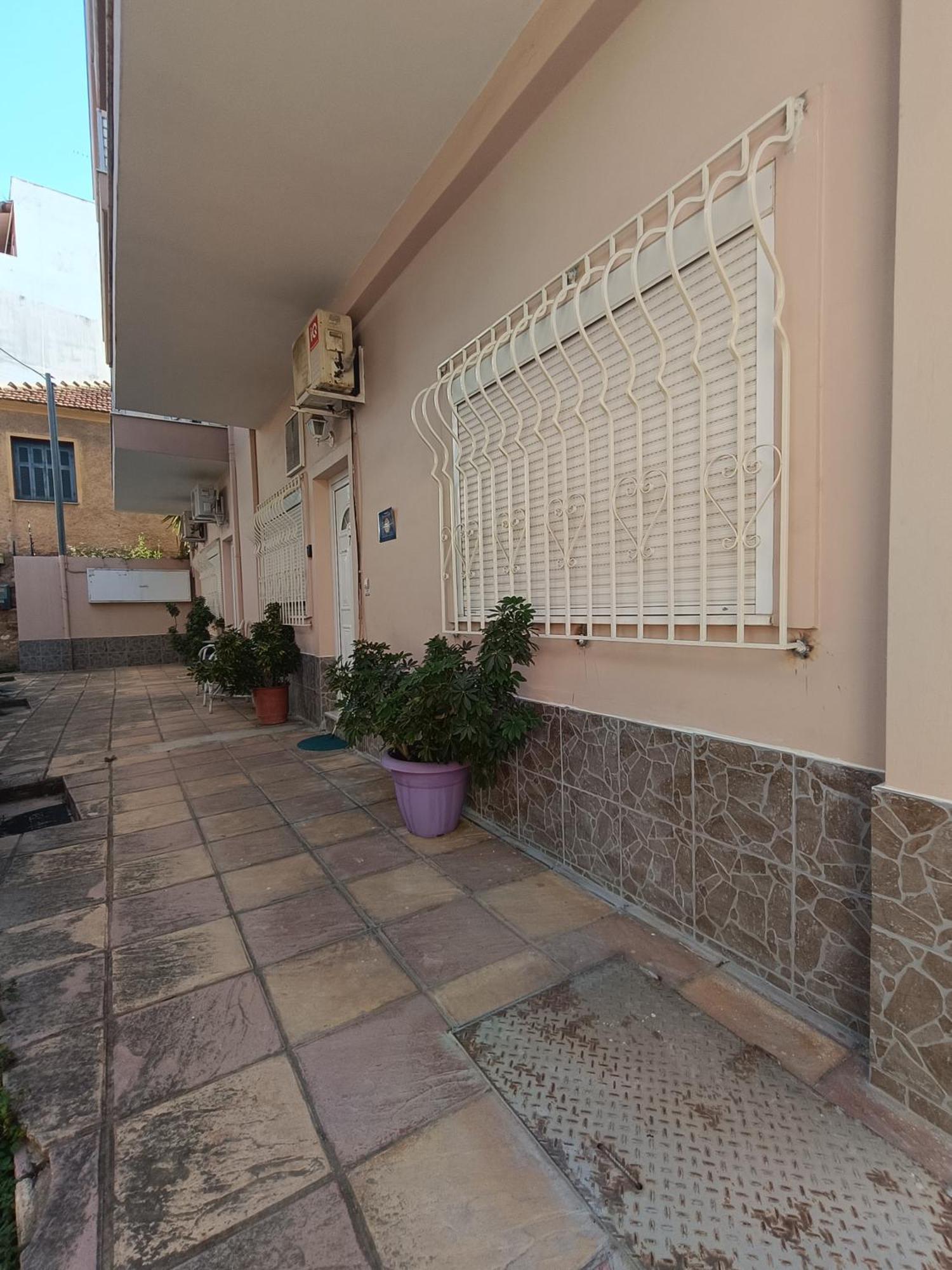 Cozy Apartment In The Center Of Aighion Achaia - Ground Floor - Ισόγειο Στουντιο Égio Exterior foto