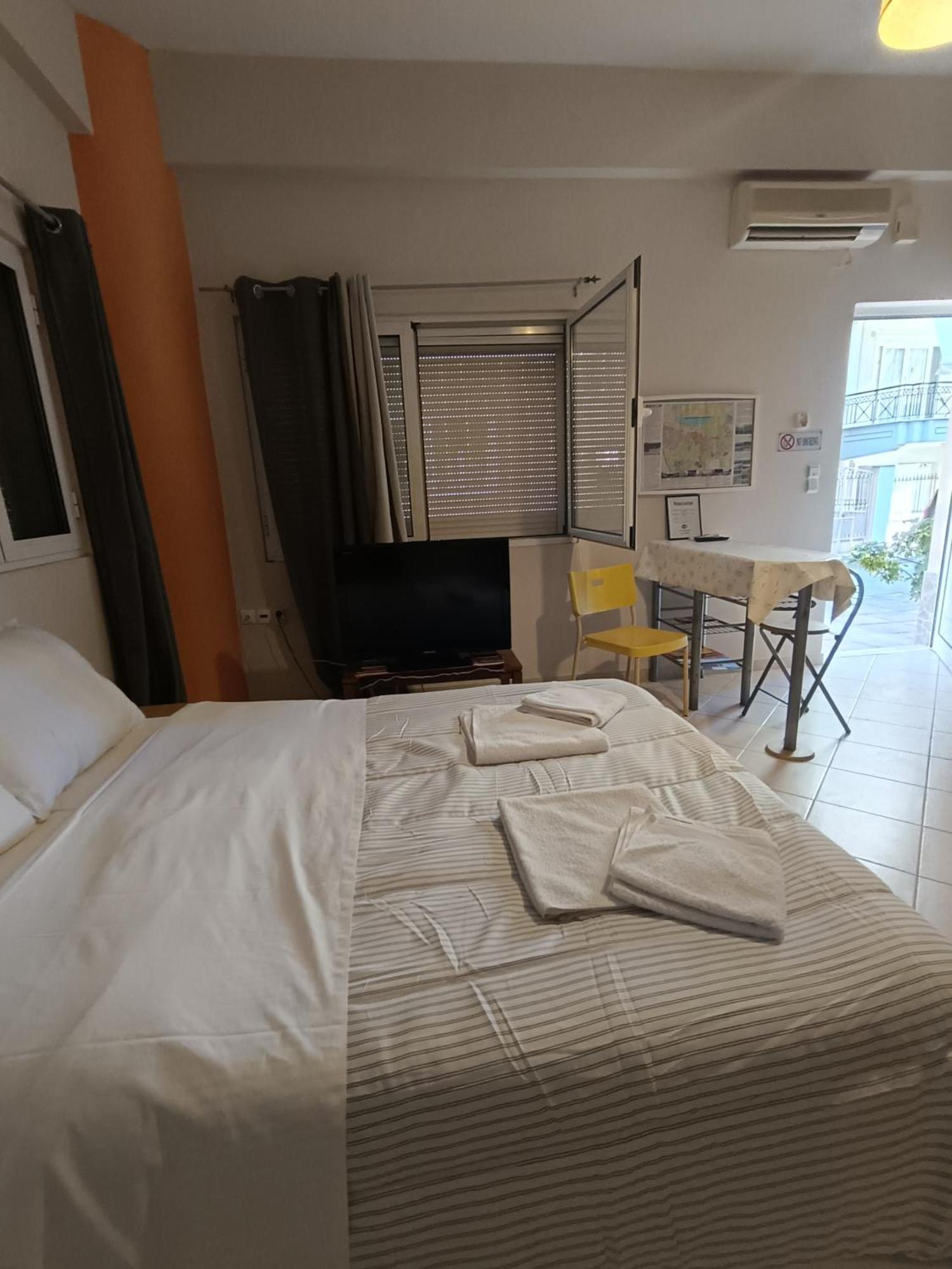 Cozy Apartment In The Center Of Aighion Achaia - Ground Floor - Ισόγειο Στουντιο Égio Exterior foto