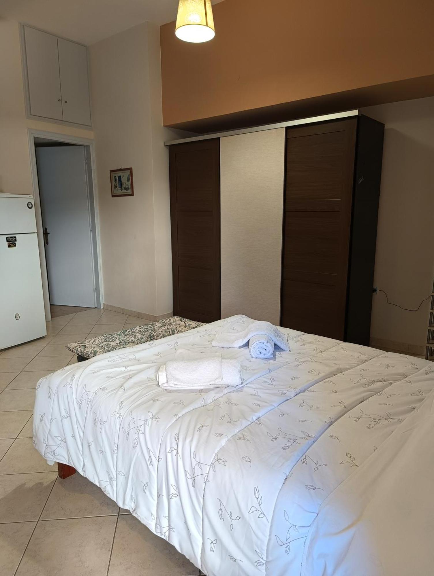 Cozy Apartment In The Center Of Aighion Achaia - Ground Floor - Ισόγειο Στουντιο Égio Exterior foto