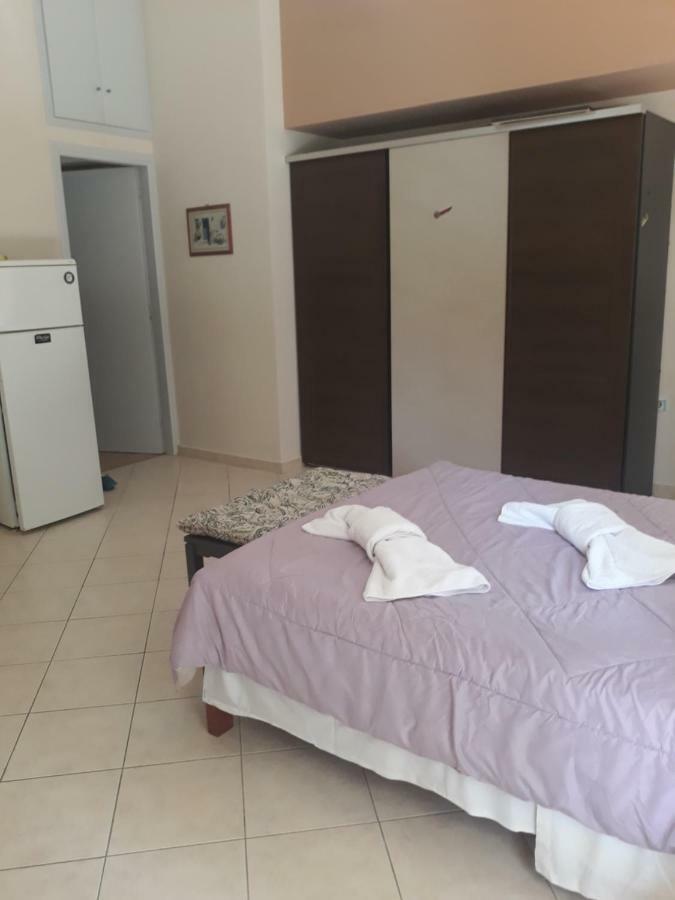 Cozy Apartment In The Center Of Aighion Achaia - Ground Floor - Ισόγειο Στουντιο Égio Exterior foto